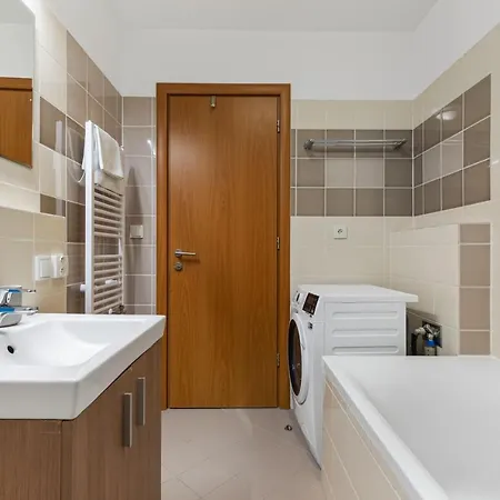 Lam Eden Park W Free Parking Bratislava