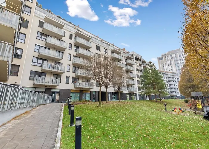 Lam Eden Park W Free Parking Apartment